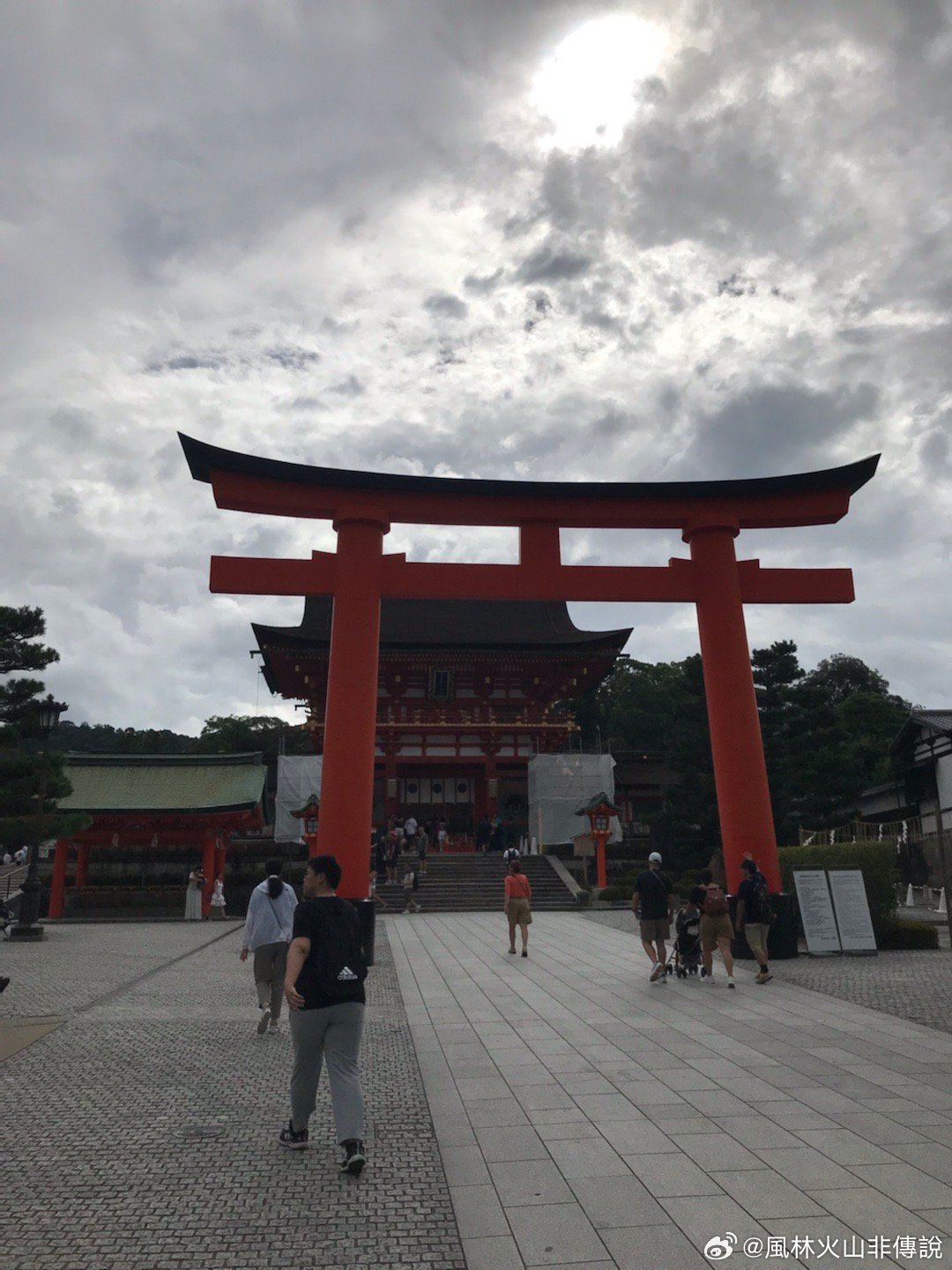 女網(wǎng)紅在日本鳥居引體向上引發(fā)爭議后的道歉聲明